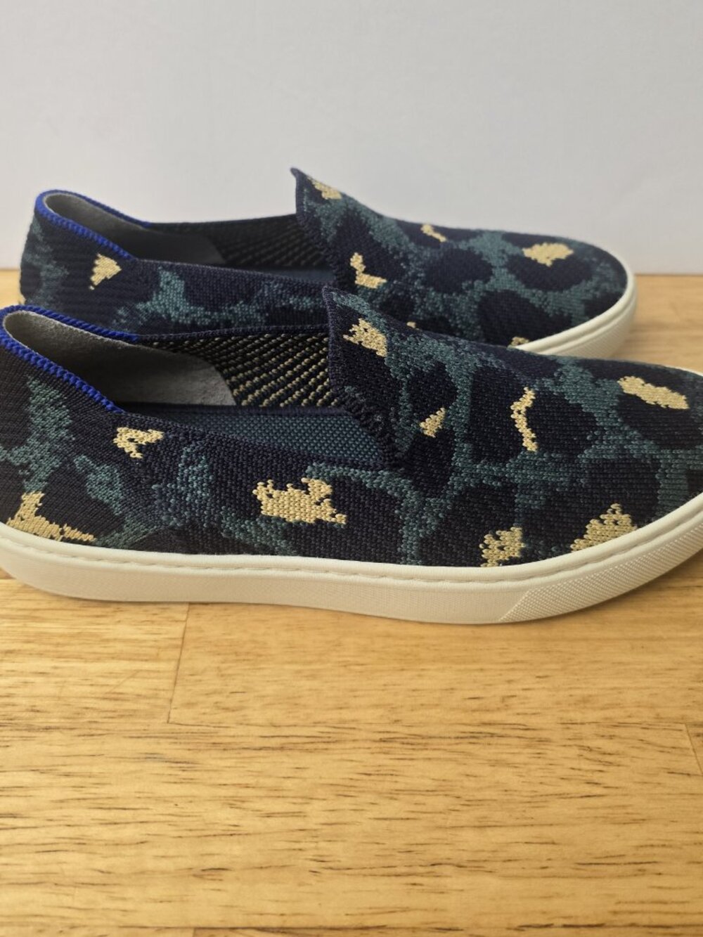 Rothy's The Original Slip On Sneaker Womens Sz 6.5 Shoes Blue Leopard